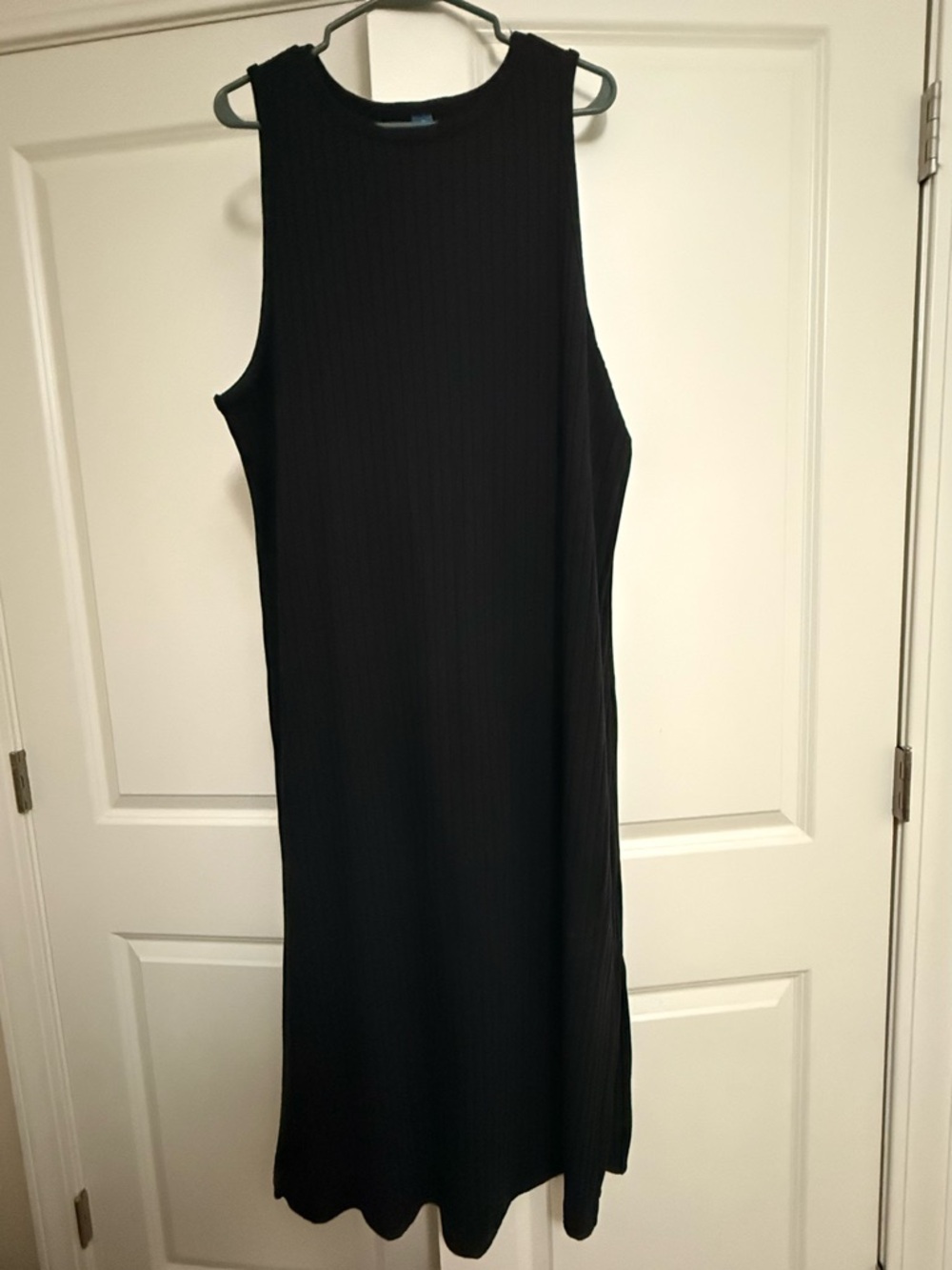 Old Navy Black Sleeveless Ribbed Midi Dress - Picture 2 of 3